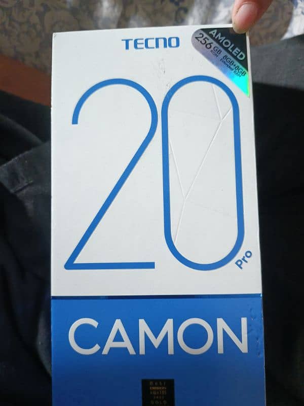 techno camon 20 pro  8+8Gb  256 (10/10 condition) with BOX AND CHARGER 1