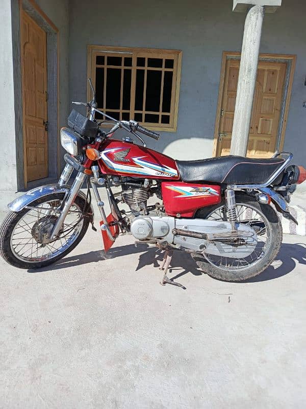 honda CG 125 Muzaffarabad no 2016 model good condition document all OK 6