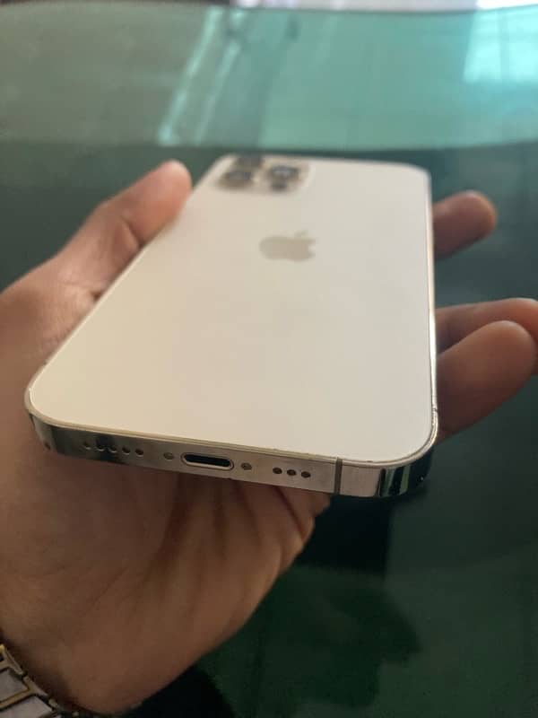 iphone 12 pro 256gb with box factory unlock non pta 5