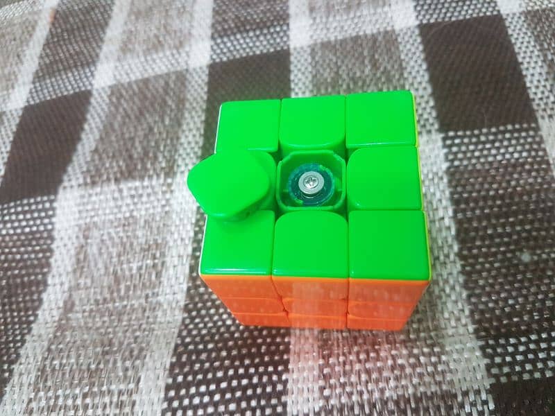 good condition rs3m 3×3 magnetic cube 3