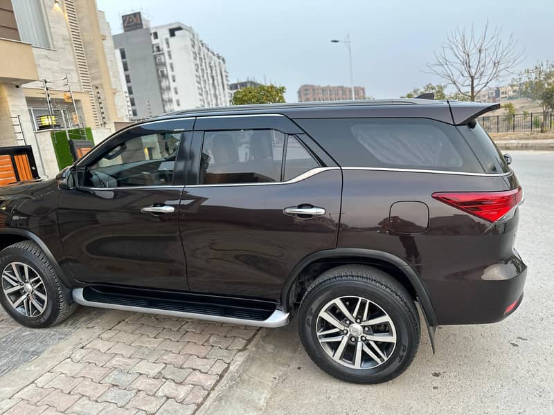 Toyota Fortuner 2.8 Sigma 4 2018 1