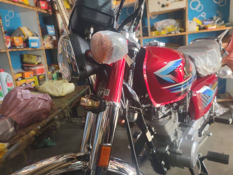 Honda CG 125 for sale registration nahi hwi abhi 6