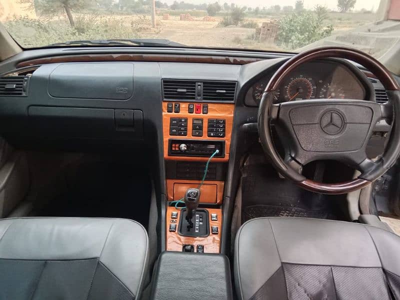 Mercedes C Class 1995 12