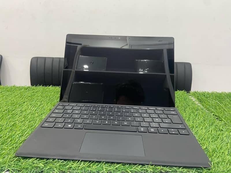 Surface Pro 7 Core i7 Gen 10th 16gb ram 256gb ssd 4gb intel graphics 0