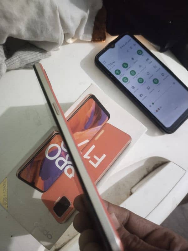 oppo f17 with box pta approved 8+5/128gb 0