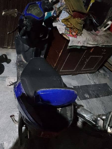 Electric Scooty for Sale 4