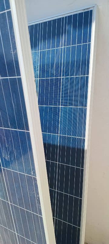 2 solar panels 6 months used only 1