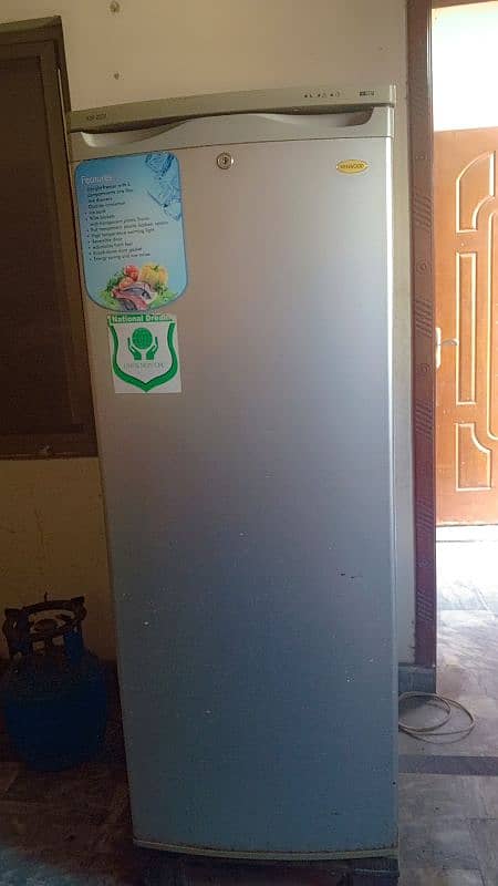 Kenwood Upright Freezer and Refrigerator vertical KDF-222v 0