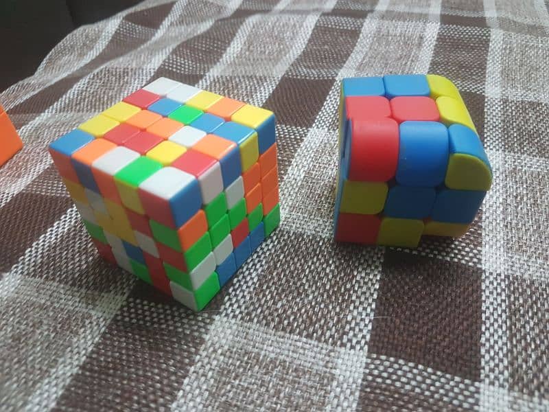 5×5 cube with free 3×3 magic cube 1