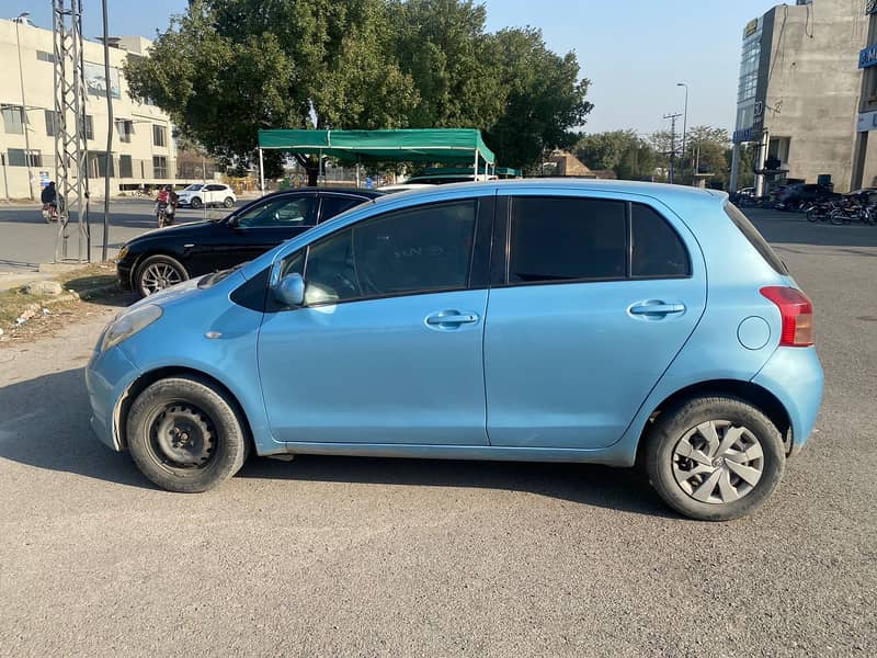 Toyota vitz aqua blue colour 3