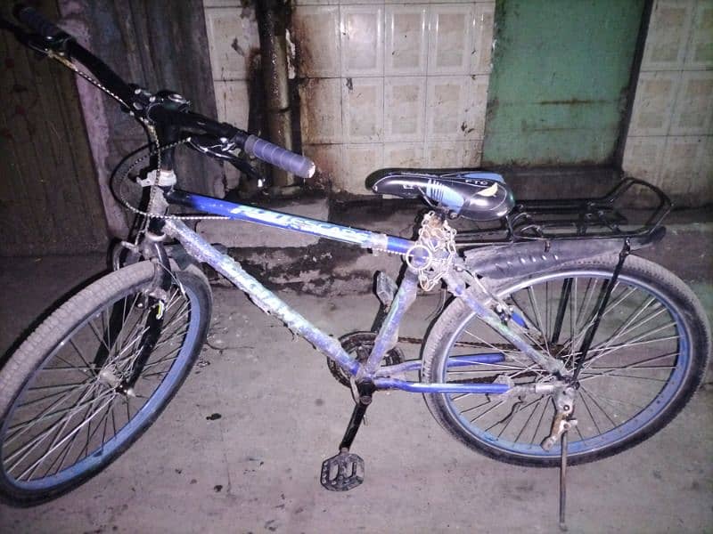 urgent selling bicycle please DMME serious buyer 1