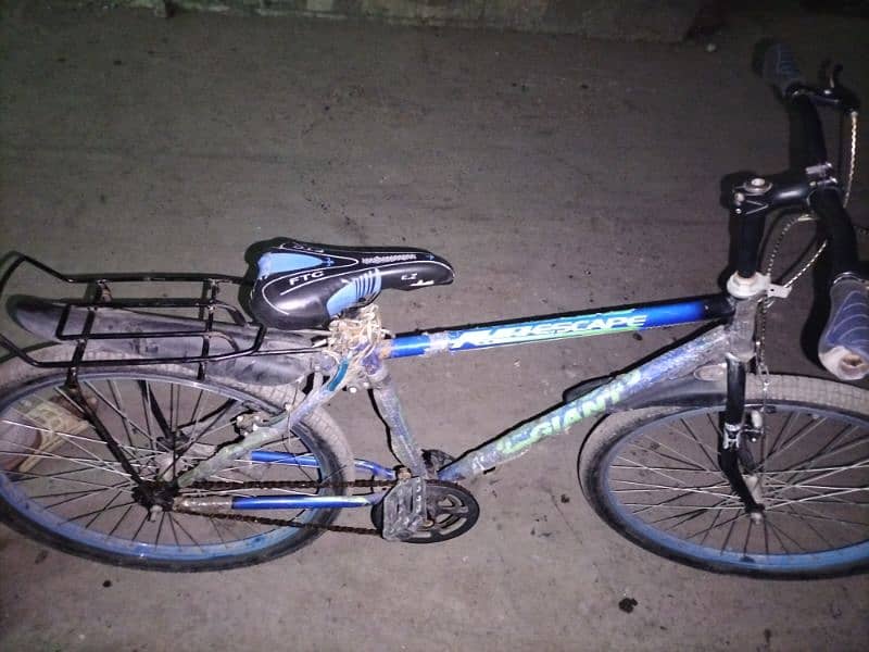 urgent selling bicycle please DMME serious buyer 3