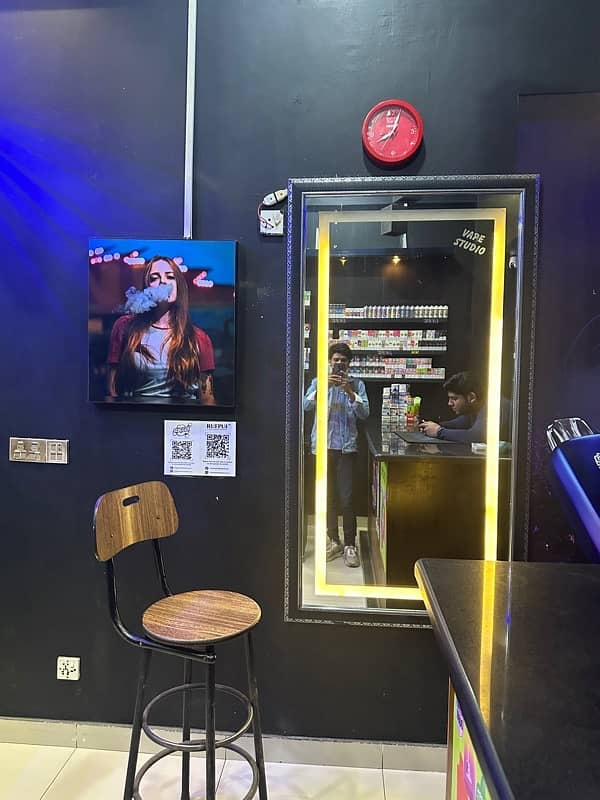 Vape Studio shop for Sale | Running business setup for sale | Vape sel 10