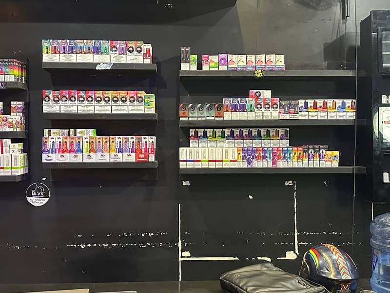 Vape Studio shop for Sale | Running business setup for sale | Vape sel 17