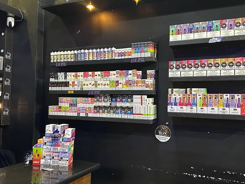 Vape Studio shop for Sale | Running business setup for sale | Vape sel 18