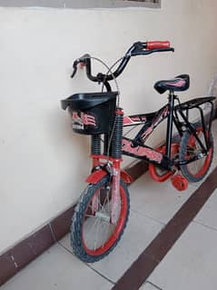 Kids cycle in new condition