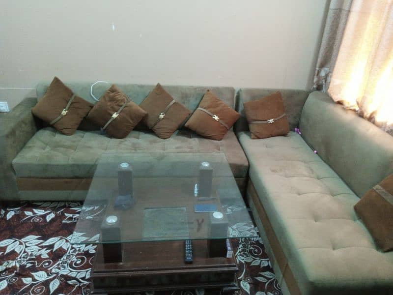 5 seater L shaped Sofa 0