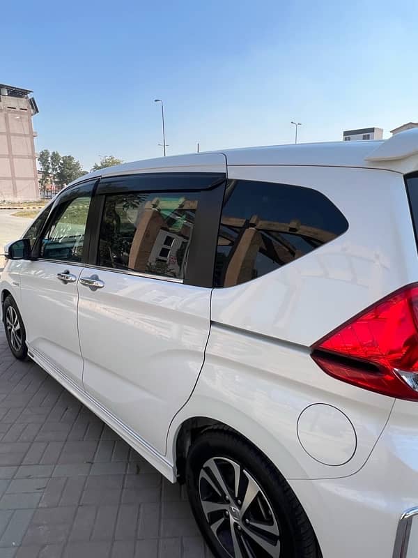 Honda freed modulo 2018 6