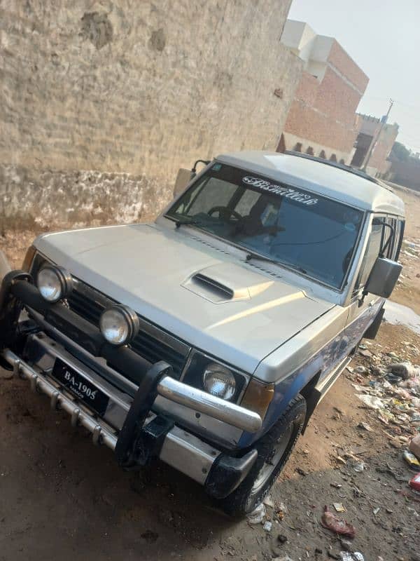 Mitsubishi Pajero 1986 1