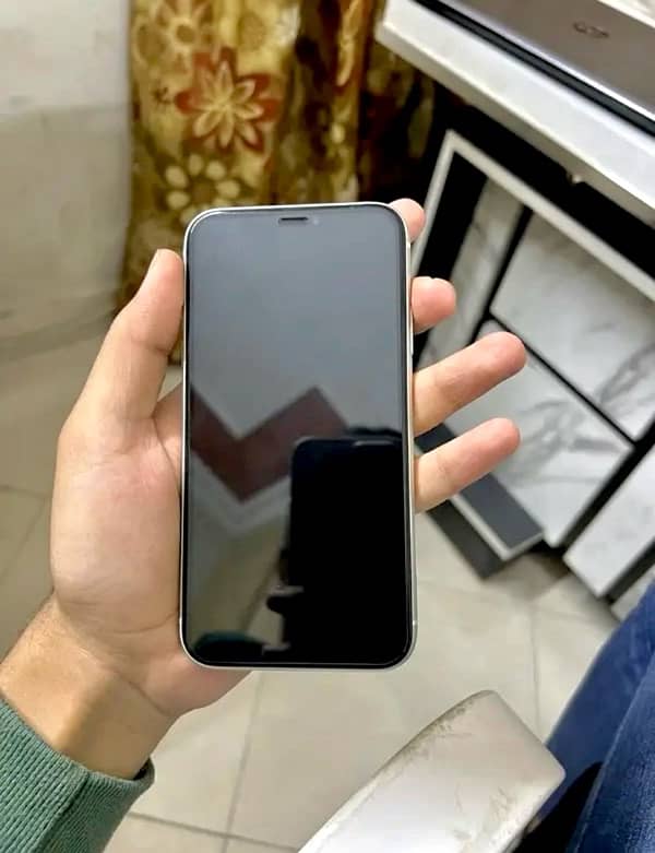 iPhone 11 white exchange possible 6