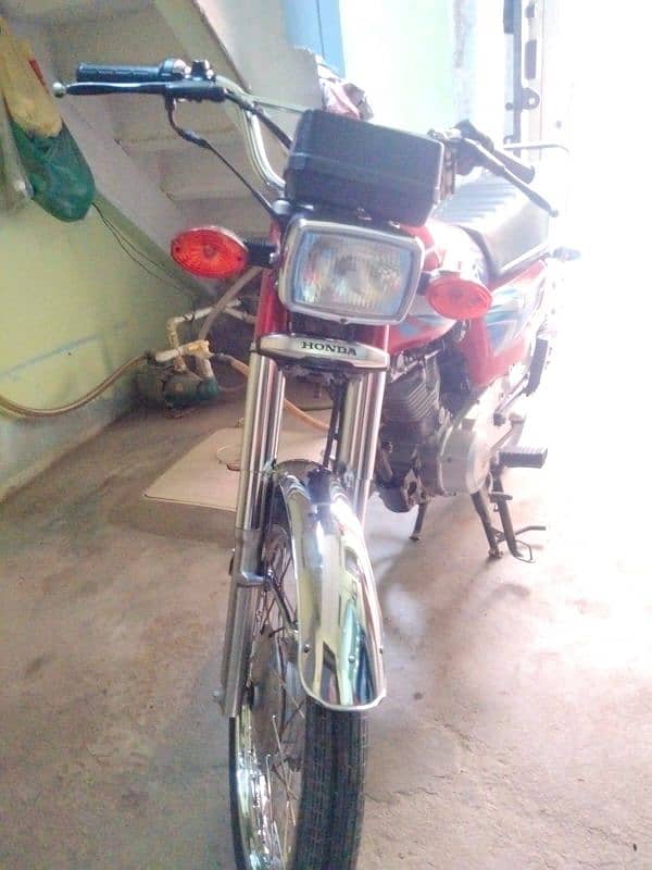 Honda 125 2022 Karachi number 03183766853 2