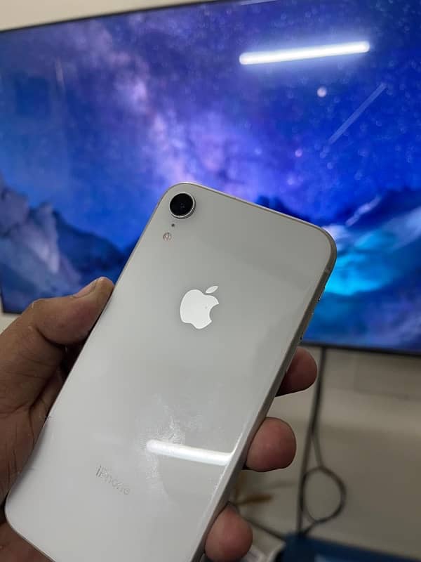 IPHONe XR Pta aproved 10/8.5 condition ALL OK PHONE 2