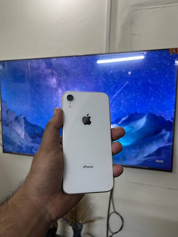 IPHONe XR Pta aproved 10/8.5 condition ALL OK PHONE 3