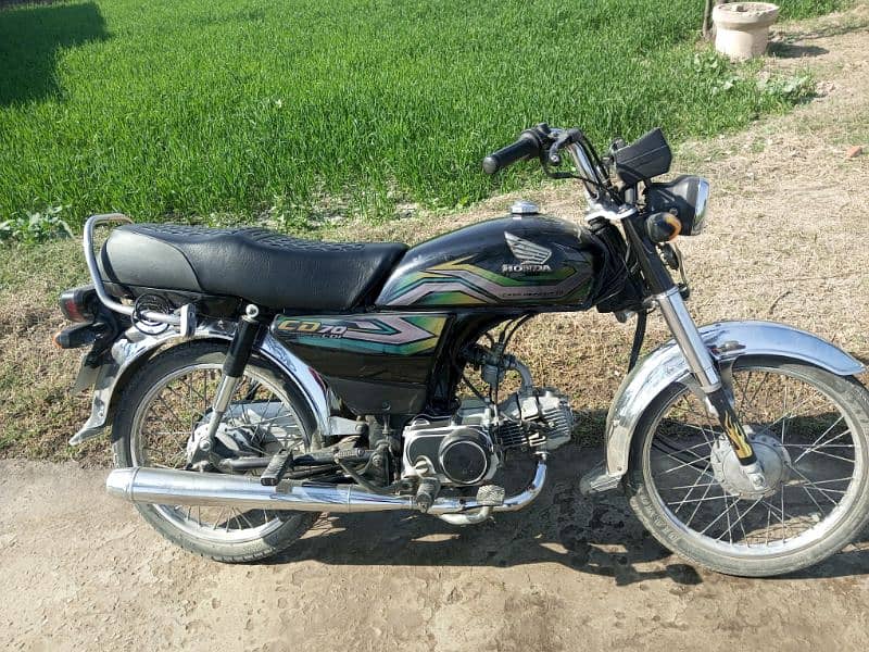 Honda CD 70 lush condition black color 0