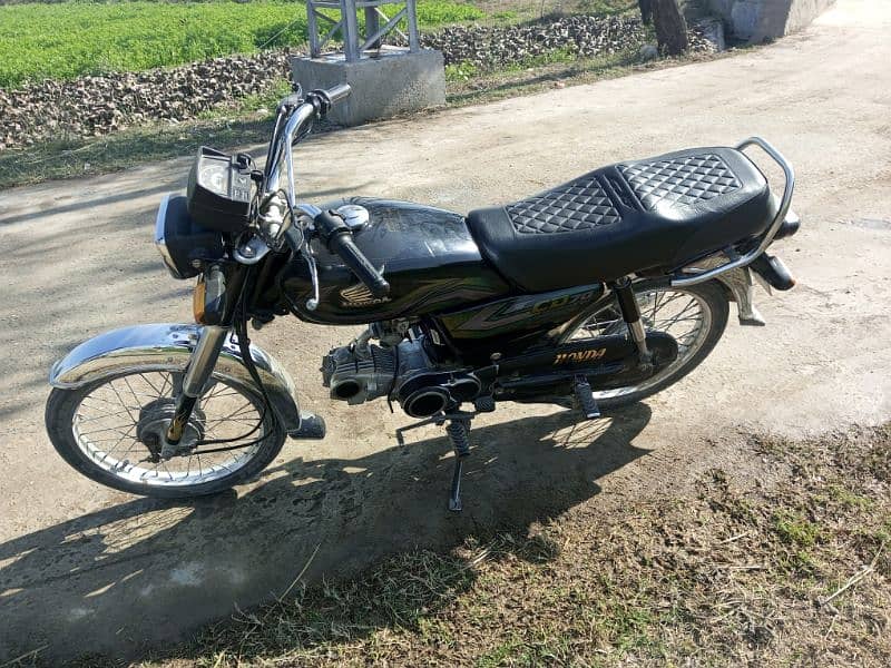 Honda CD 70 lush condition black color 1