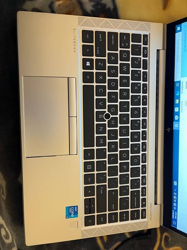 Hp Elitebook 840 G8 Core i5 11 th generation 1