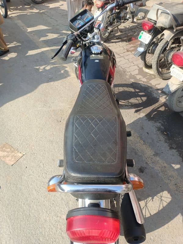 honda 125 like brand new urgent sale 3