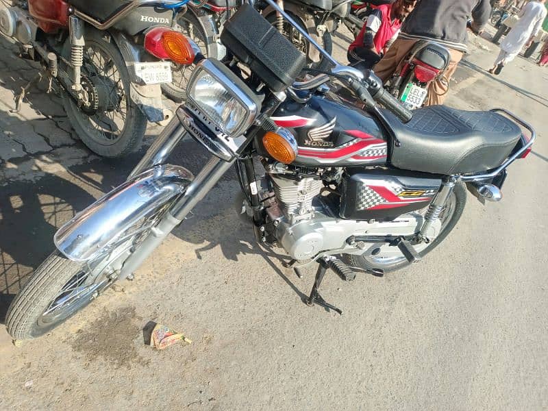 honda 125 like brand new urgent sale 7