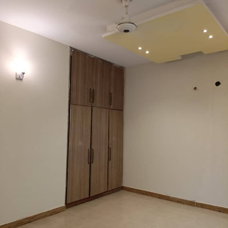 9 Marla Luxury House With Gas Is Available For Rent In Usman Block Bahria Town Lahore 17