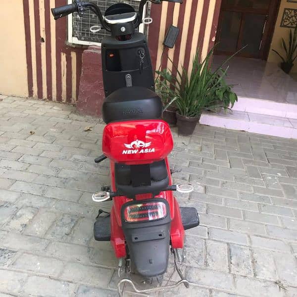 Ramza z1 electric Scooty 3