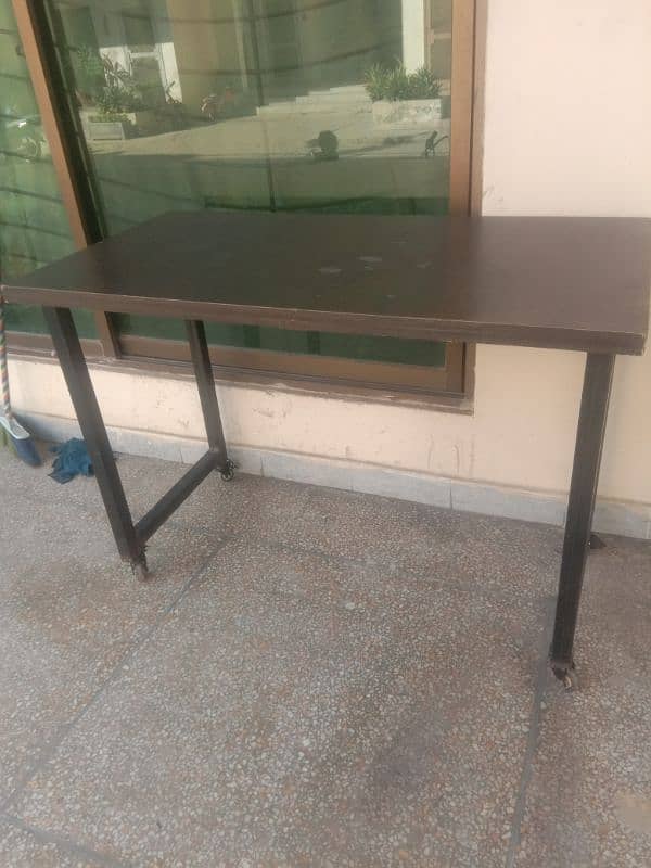 office table for sell 1