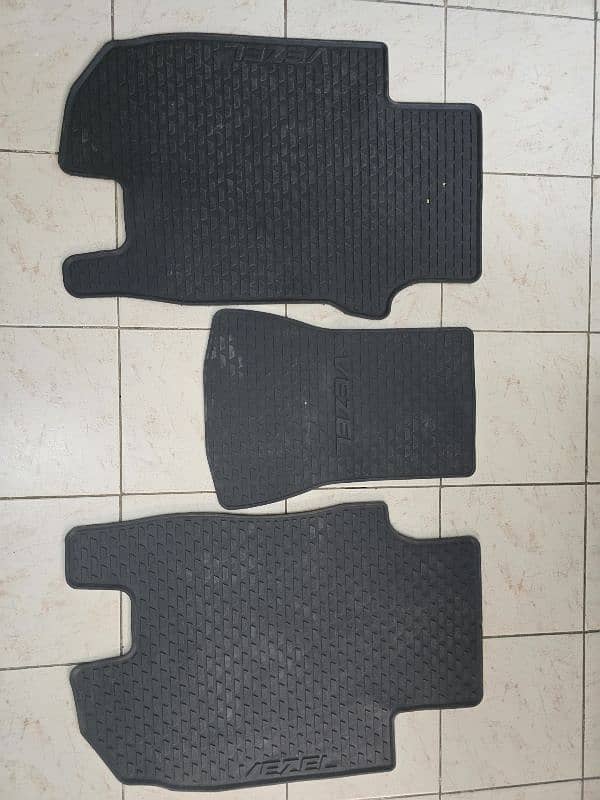 honda veazle car mats and spare tyre  and trunk tray 2