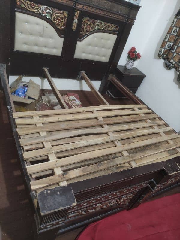 king size bed for sale in good condition 0