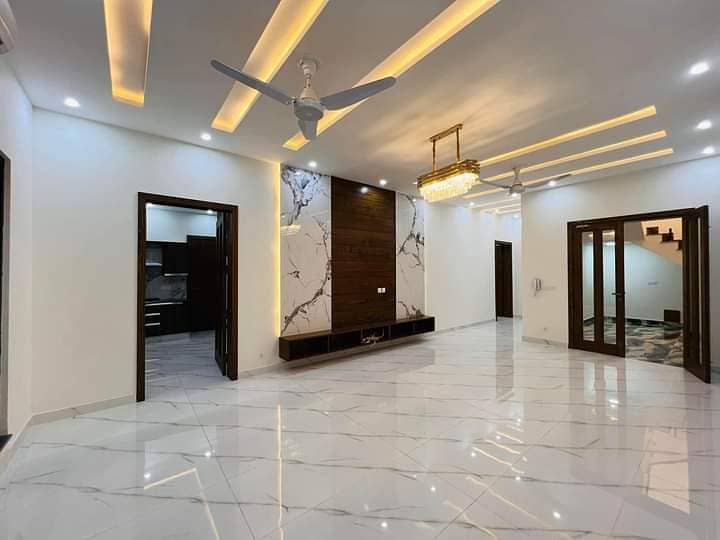 Low Budget 1 Kanal Modern House For Sale Bahria Town Lahore 2