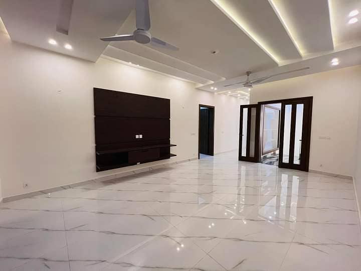 Low Budget 1 Kanal Modern House For Sale Bahria Town Lahore 5