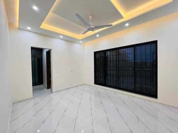 Low Budget 1 Kanal Modern House For Sale Bahria Town Lahore 13