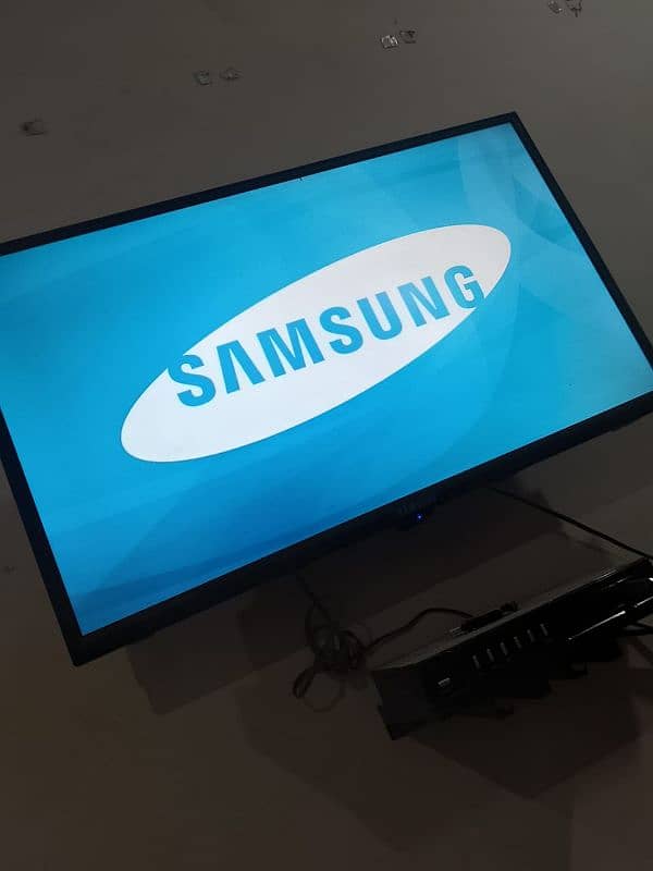 LED 32" Inch Samsung 1