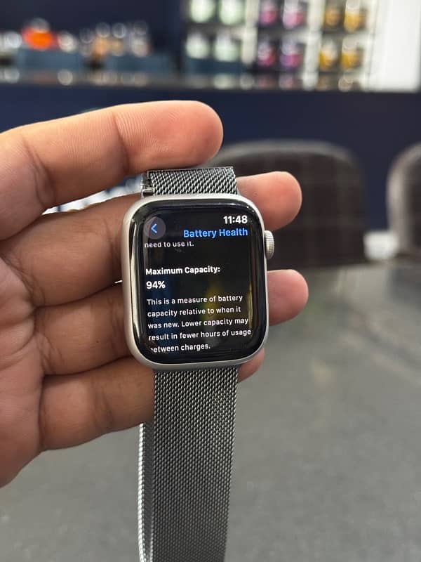 Apple Watch Series 8 Titanium Colour 4