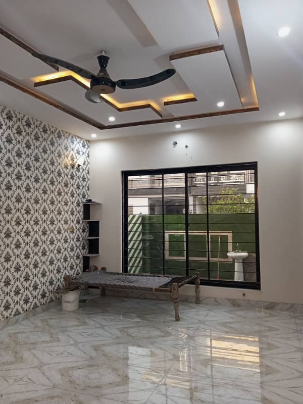 10 Marla Beautiful Designed Lavish House For Sale Direct Meeting With Owner In Park View City Lahore. 11