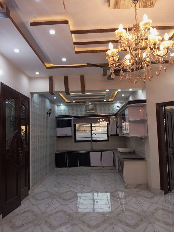 10 Marla Beautiful Designed Lavish House For Sale Direct Meeting With Owner In Park View City Lahore. 13