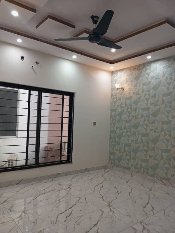 10 Marla Beautiful Designed Lavish House For Sale Direct Meeting With Owner In Park View City Lahore. 39