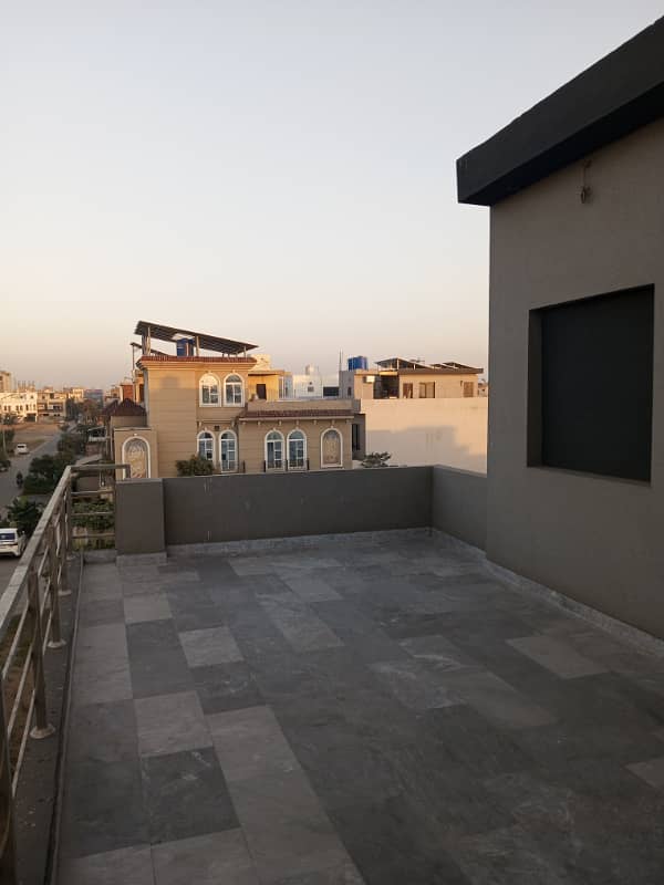 10 Marla Beautiful Designed Lavish House For Sale Direct Meeting With Owner In Park View City Lahore. 41