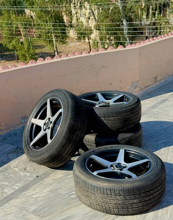 ALLOY RIMS 17 INCHES 5 NUTS 0