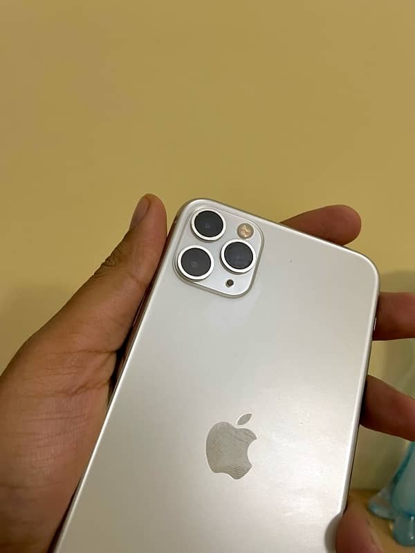 iPhone 11 pro 64Gb pta approved with box 4