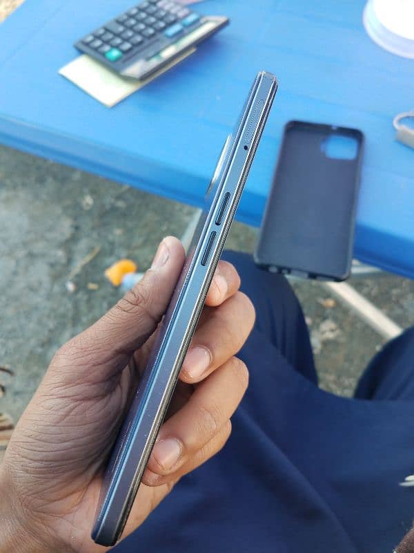 Oppo F17 8