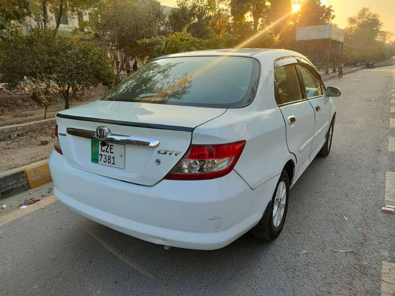 fully automatic Honda City Vario 2004/2005 8